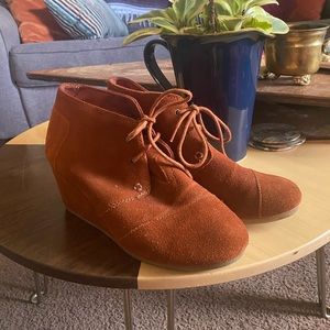 Cambridge Select Classic Chunky Wedge Ankle Bootie